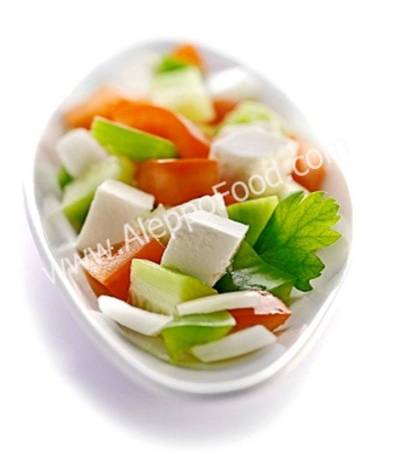 جبنة بيضاء بالخضار و زيت الزيتون